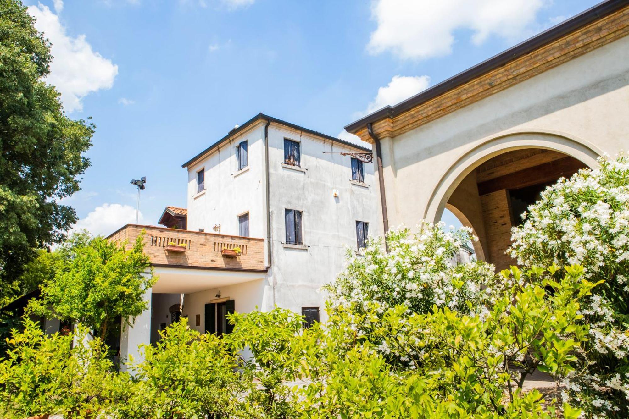 B&B La Villa Del Vecchio Platano Vigonovo  Εξωτερικό φωτογραφία